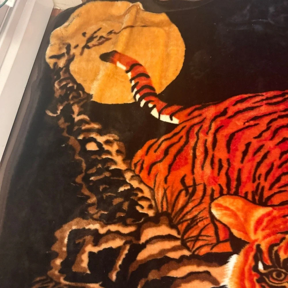 Large Korean Mink Animal Tiger Print Vintage 90s Plush Blanket 75x90 Heavy Black